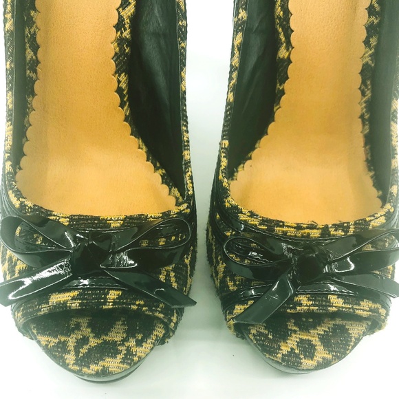 Leopard Print Peep-Toe Me Too Heels - Picture 1 of 7